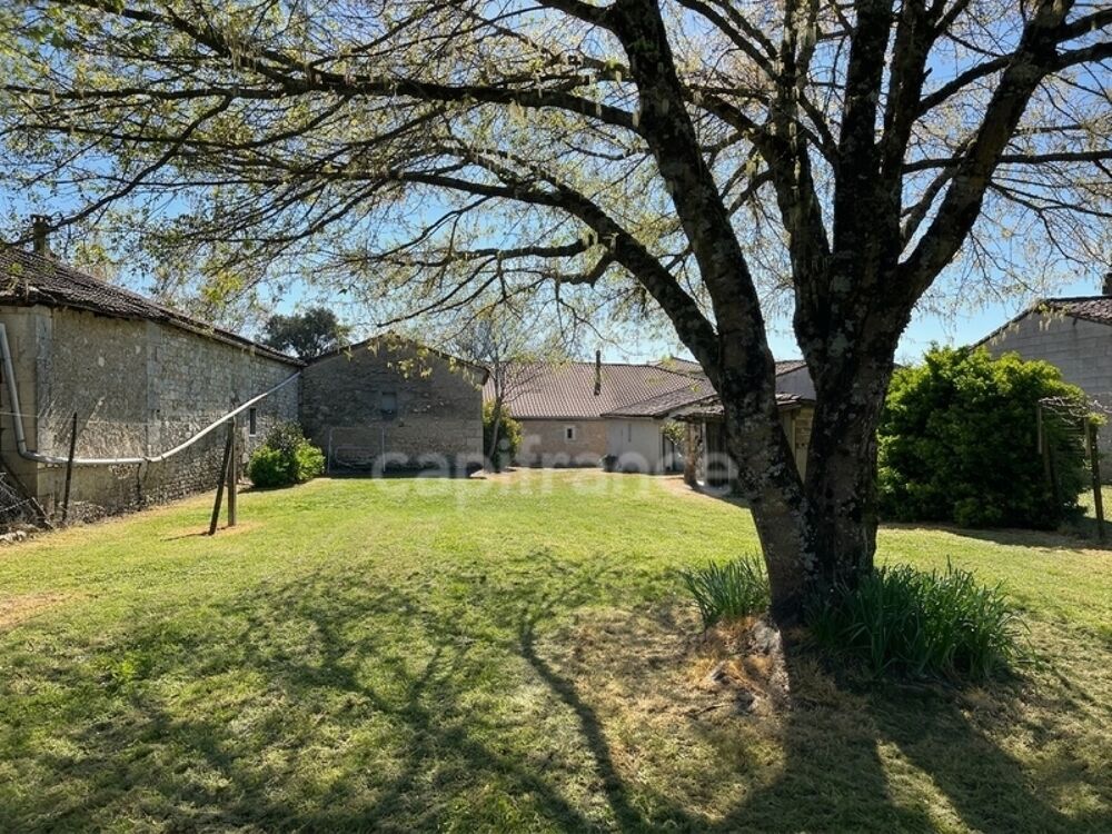 Ensemble immobilier de 131 m² - Terrain constructible et fort potentiel - Chepniers (17)