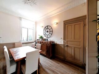  Maison à vendre 10 pièces 230 m²