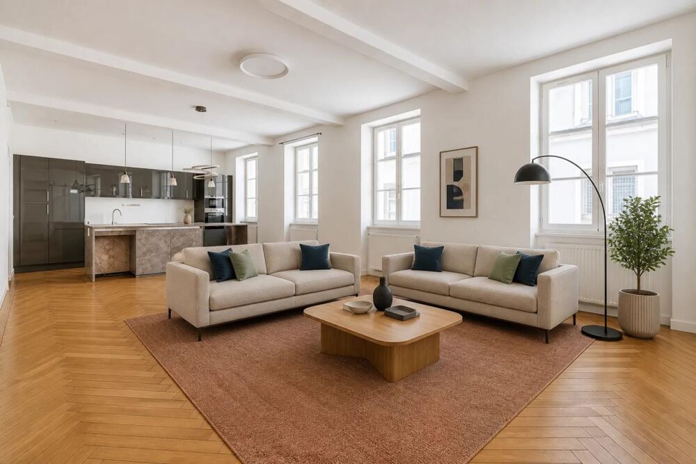 LYON 1er  PLACE SATHONAY  ÉLÉGANT T4 DE 89,44 m² AU COEUR D'UN IMMEUBLE DE CARACTÈRE+CAVE+GRENIER