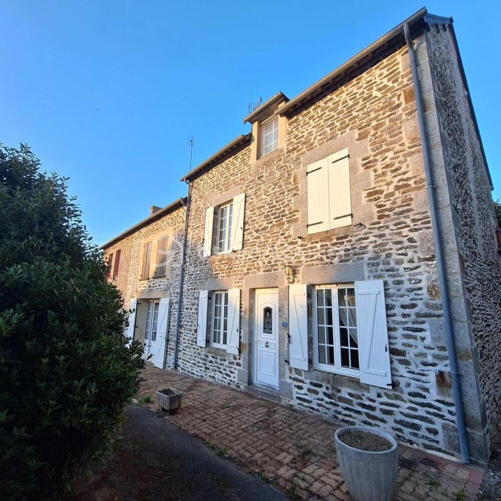 Maison en pierre de caractère - 211 m2 habitables - Dépendances et jardin