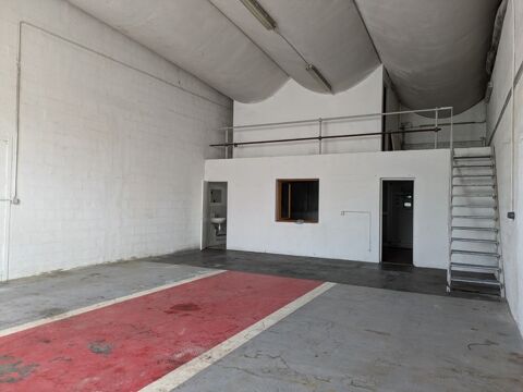 Dpt Savoie (73), &agrave; louer CHAMBERY Local d'activit&eacute;  135 m&sup2; 1550 73000 Chambery