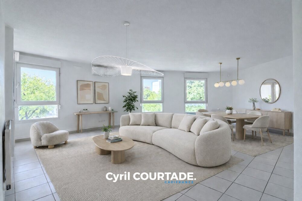 Nîmes, Dpt Gard (30), Appartement de 101 m² lumineux, entièrement rénové - Terrasse 8 m²