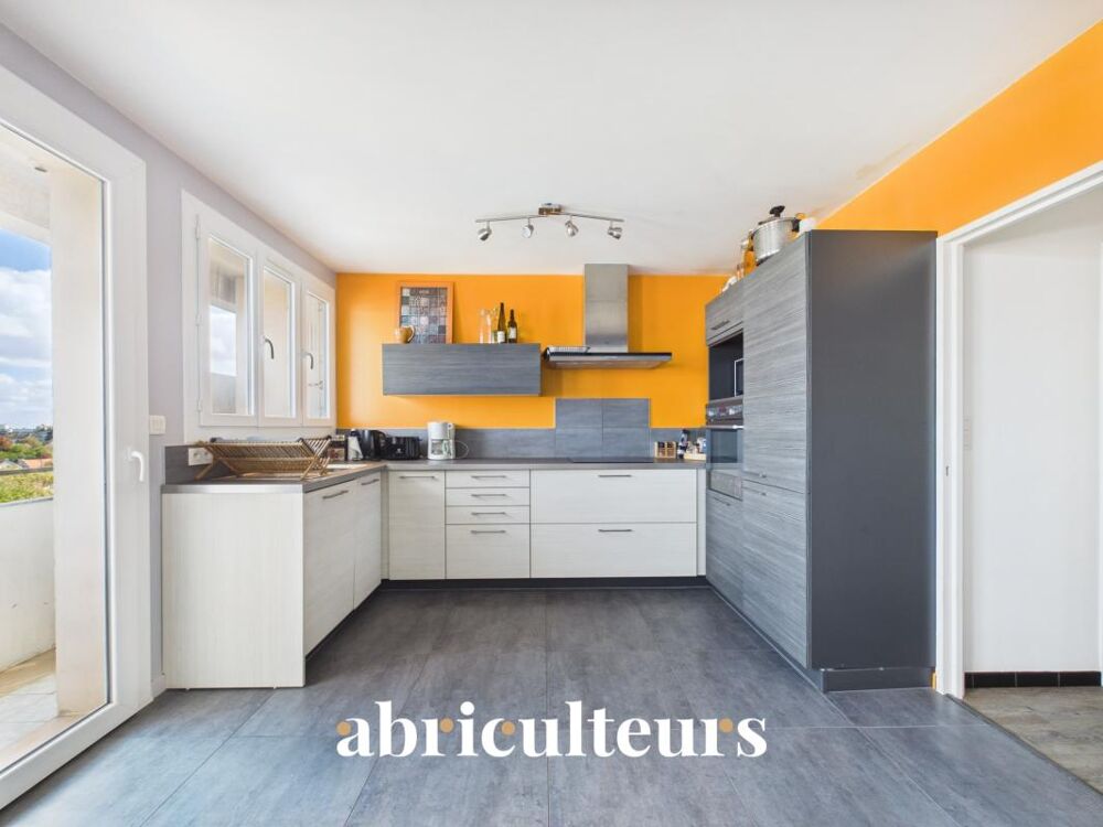 Location Appartement Appartement meublé de 75,67m2 - Calme d'une avenue privée - Balcon - Dernier étage en location à Nantes (44100) Nantes