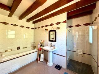  Maison � vendre 9 pi�ces 237 m�