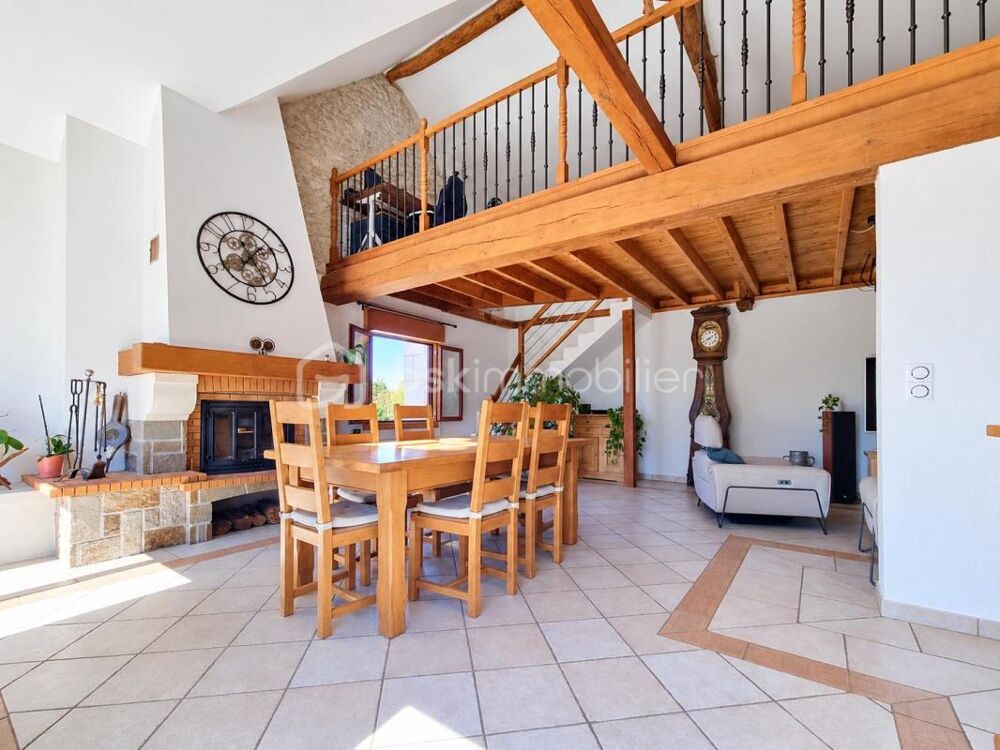 Vente Maison MAISON VIGNERONNE RÉNOVÉE – PLUS D'1 HECTARE DE TERRAIN Cere la ronde