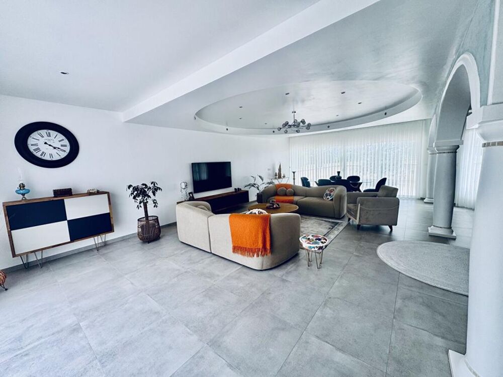 Vente Maison Maison de charme 180 m²  Prestations de qualité  Cholet Cholet