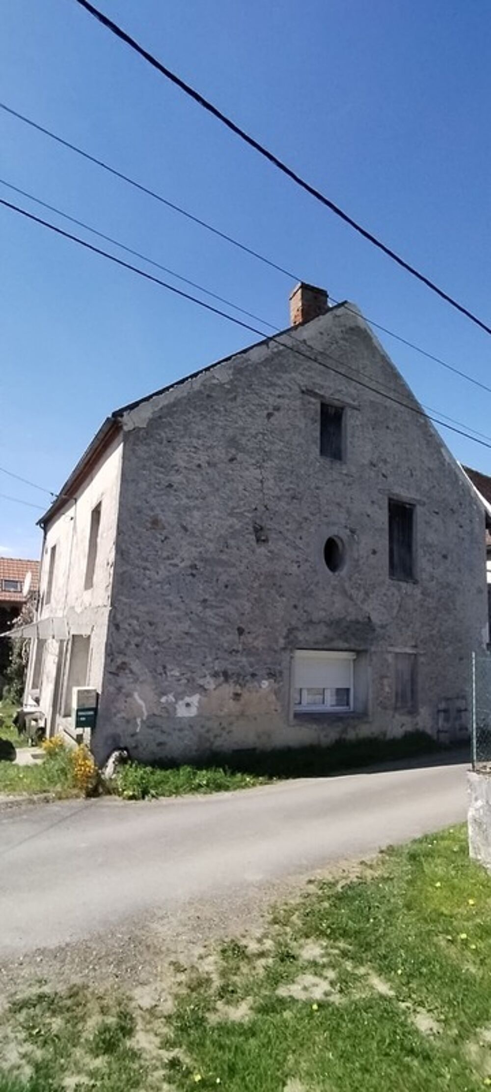 Maison 1 pièce 100 m² · à Artonges · 100 m² · 70 000 €
