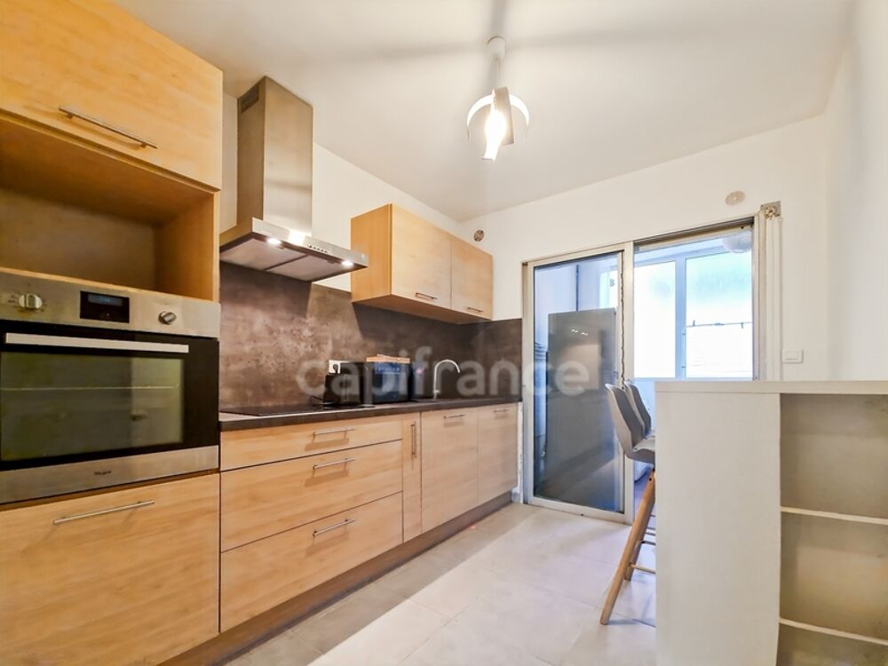 Ajaccio, Route des Sanguinaires, proche plages, à proximités des commerces, appartement T2