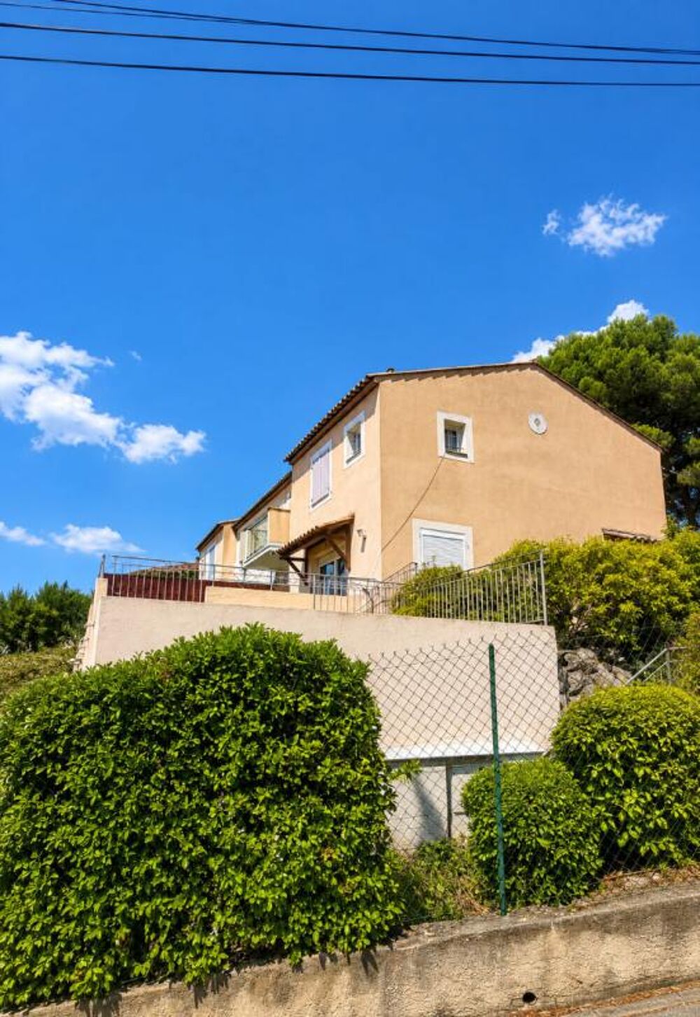 Vente Maison Maison mitoyenne 3P, terrasse, parking et Garage  dans Résidence sécurisée Draguignan