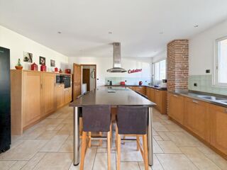  Ferme � vendre 5 pi�ces 298 m� Mondouzil