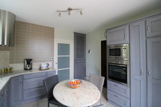  Propri�t�/ch�teau � vendre 6 pi�ces 165 m�