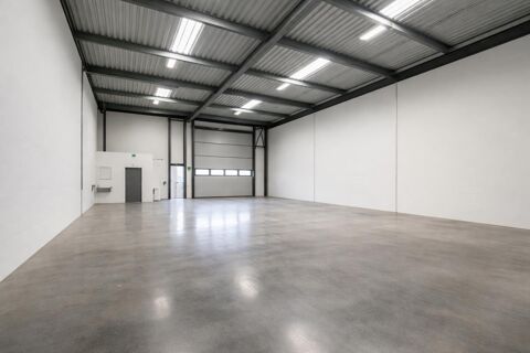   CREIL - LOCAL D'ACTIVITÉ 240 m² MEILLEUR RAPPORT PRIX / m² 