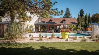  Maison à vendre 15 + pièces 594 m²