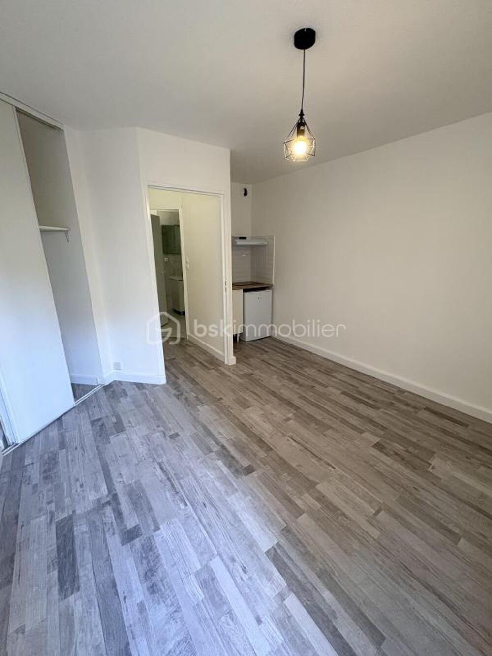 STUDIO AU COEUR DU CENTRE VILLE ET A PROXIMITE IMMEDIATE DU PORT