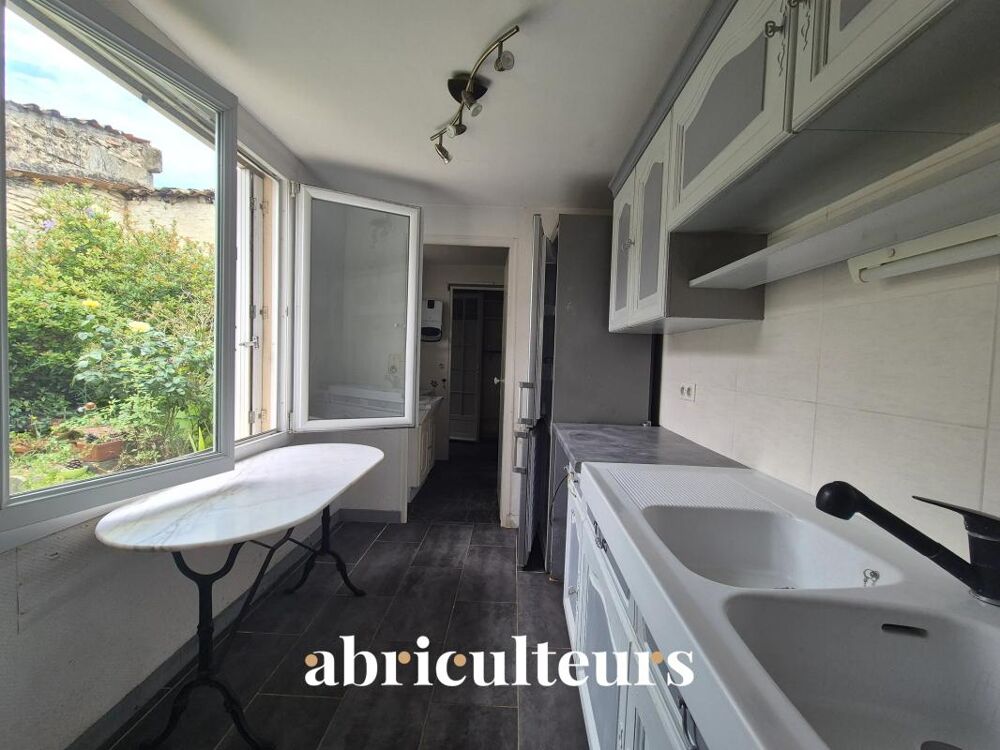Vente Maison Maison de ville 80 m² avec cour et véranda – Cognac centre-ville Cognac