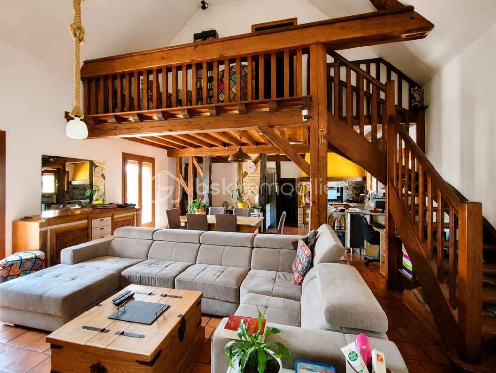 Vente Maison Maison de caractère avec deux habitations, piscine et 3 035 m² de terrain – Aux portes de Bergerac Bergerac