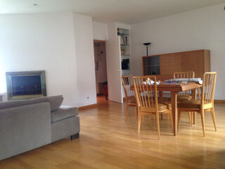  Appartement à louer 4 pièces 80 m²