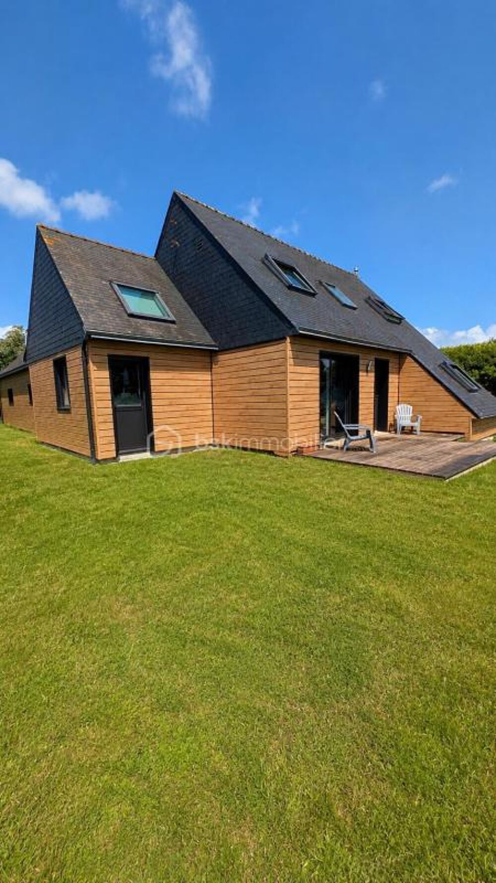 Vente Maison Maison chaleureuse proche mer avec grand garage et beau potentiel Treogat