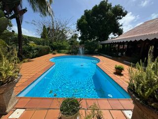  Maison � vendre 6 pi�ces 233 m�