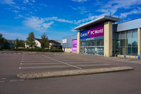   OPPORTUNITÉ D'INVESTISSEMENT – LOCAL COMMERCIAL À FORTE VISIBILITÉ SAINT OMER(62) 