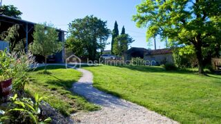  Maison  vendre 15 + pices 390 m