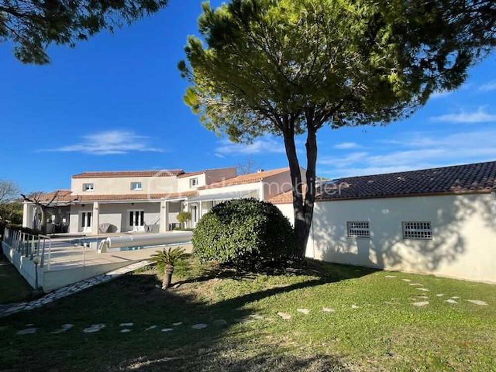 Vente Villa POUSSAN VILLA DE TYPE 8 SUR PARCELLE DE 2000 M² PISCINE ET ANNEXE DE 147 M² Poussan