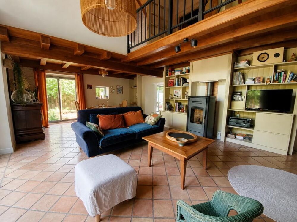 Maison 4 chambres de 212 m² à Saint-Fraigne