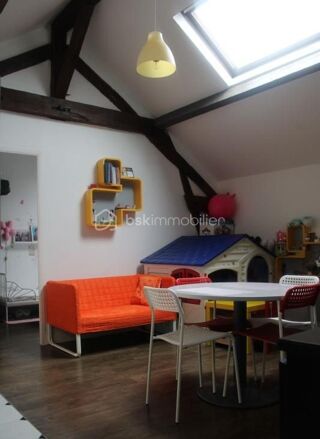  Immeuble � vendre 10 pi�ces 272 m�