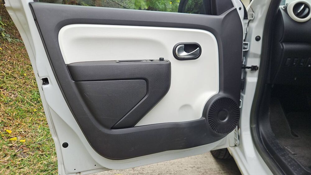 Twingo E-Tech 81 22 kWh Equilibre 2022 occasion 97419 La Possession