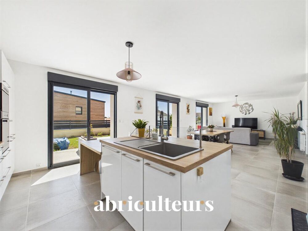 Maison familiale en parfait état - 5/6 chambres et confort thermique optimal - Couëron bourg 44220