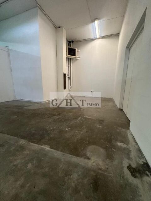 LOCAL STOCKAGE + BUREAU 85 M&sup2; &Aacute; LOUER 1350 94380 Bonneuil sur marne