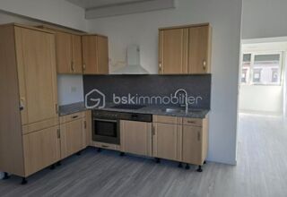  Immeuble � vendre 15 + pi�ces 1700 m�