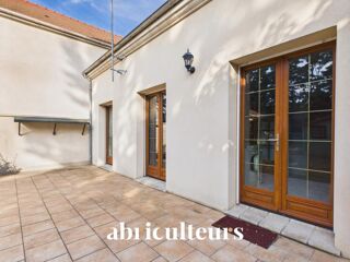 Vente Maison Belle maison familiale de 107 m² agrémentée d'un jardin et d'une terrasse en vente Versailles Porchefontaine (78000) Versailles