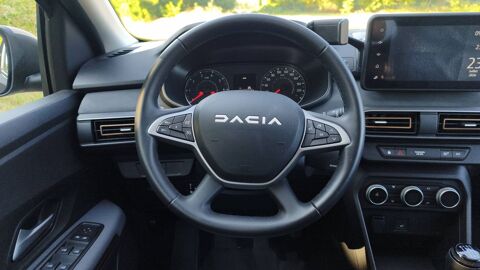 Sandero Stepway 1.0 TCe 110 Extreme - Premi&egrave;re main Garantie constru 2025 occasion 36700 Clion