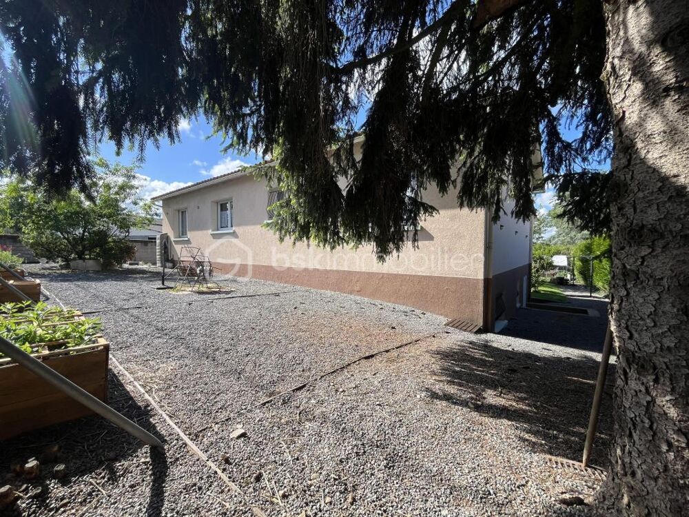 Pavillon familial de 128 m² sur terrain de 949 m²  Le Tallud / Quartier Bois-Vert