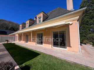  Villa à vendre 8 pièces 268 m²