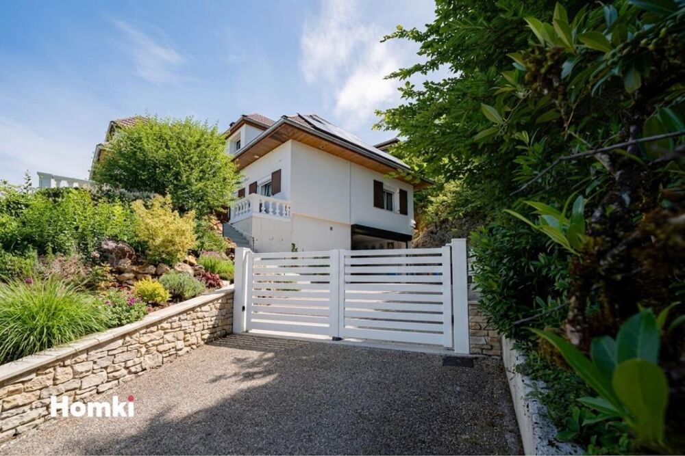 Maison d'architecte de 186 m² Vue Panoramique d'Exception  SAMOGNAT 01580