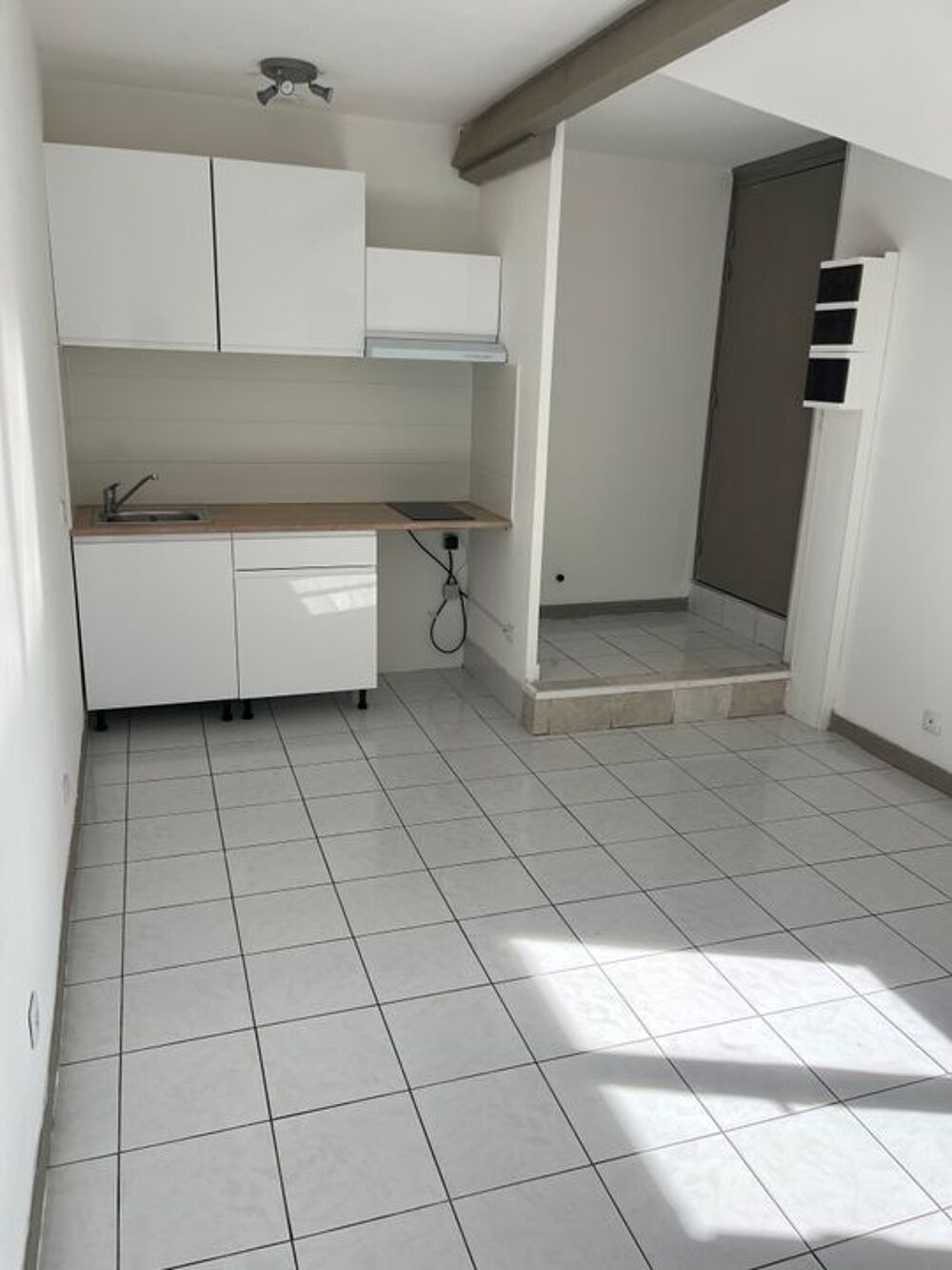 Location Appartement Appartement de 30m2 à louer sur Villeneuve-sur-Yonne Villeneuve sur yonne