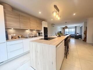  Maison  vendre 6 pices 140 m