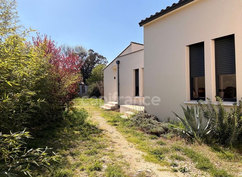 Vente Villa Villa d'architecte de type 4 avec vue imprenable sur le Pic Saint Loup proche de SAINT MATHIEU DE TREVIERS (34) Les matelles
