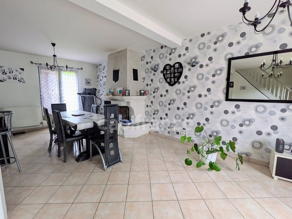 Vente Maison Maison familiale de 115 m² – 4 chambres – Sous-sol complet – Terrain arboré de 3 357 m² – Secteur AUMALE (76) Aumale