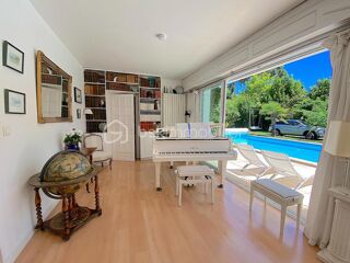  Maison à vendre 8 pièces 215 m²