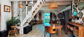  Propriété/château à vendre 5 pièces 105 m²