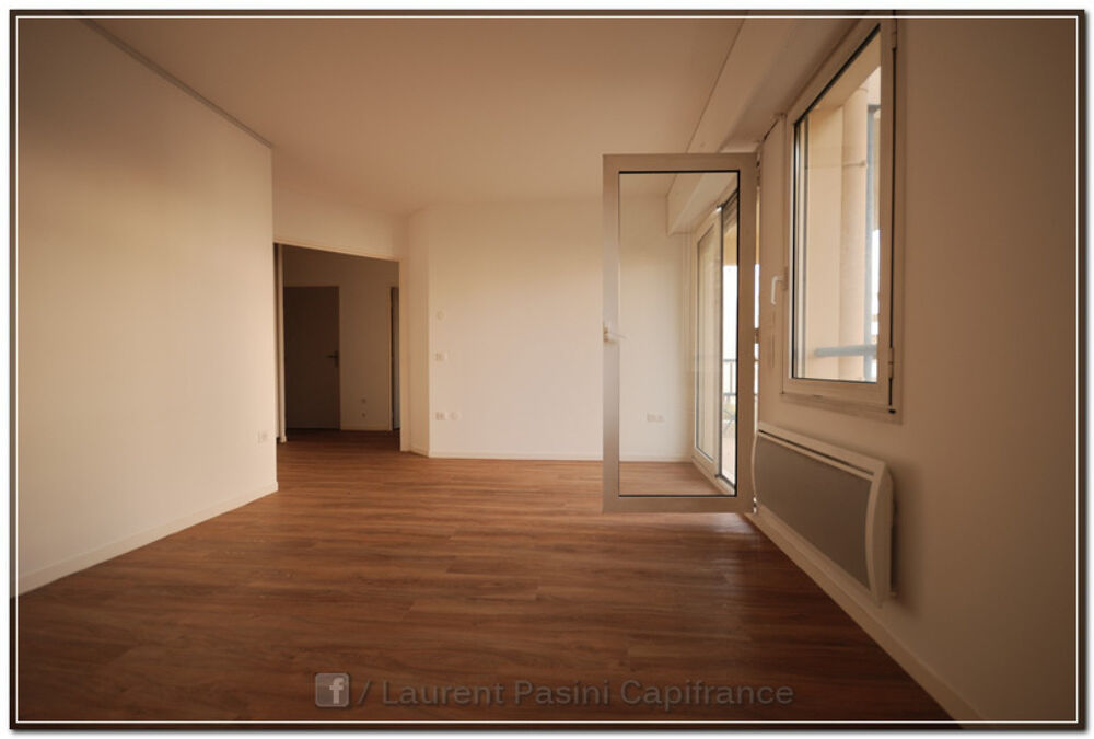 Dpt Pyrénées Atlantiques (64), à vendre PAU appartement T2 Résidence Senior