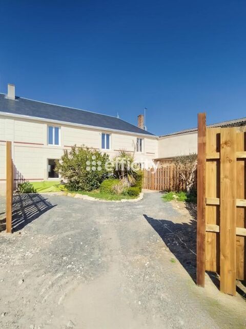   Maison Maison - 4 pi�ce(s) - 135 m�