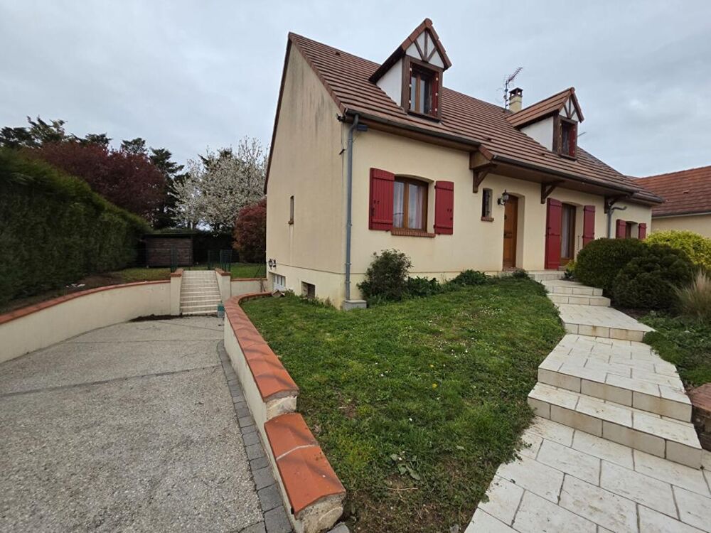 Maison 7 pièces 167 m² · à Toury · 167 m² · 255 000 €