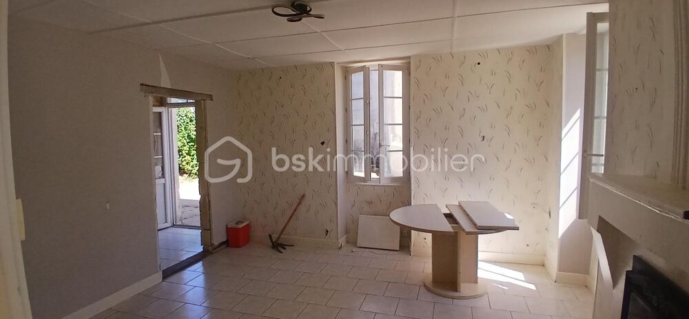 Vente Maison Maison dans un hameau Burie