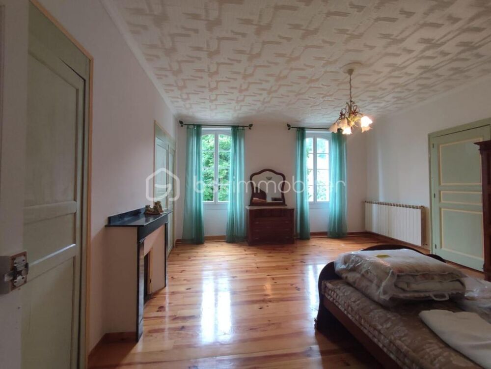 Ensemble immobilier au calme