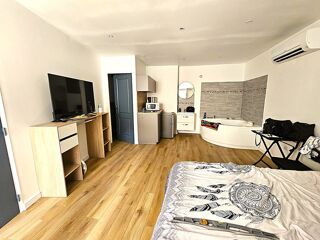  Immeuble � vendre 12 pi�ces 310 m�