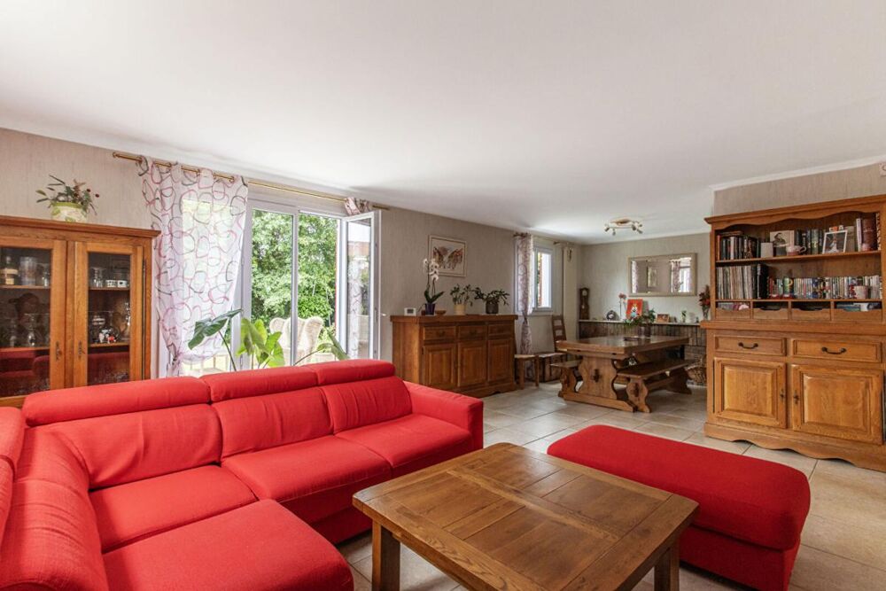 Maison Le Plessis Pate 7 pièce(s) 158 m2